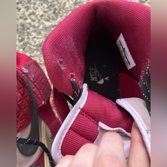 Nike Air Force 1 Hi Premium Suede Sneakers (size 7) - Picture 15 of 16